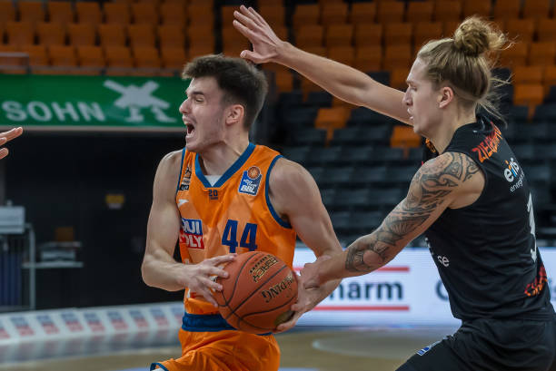 在她职业生 在她职业生