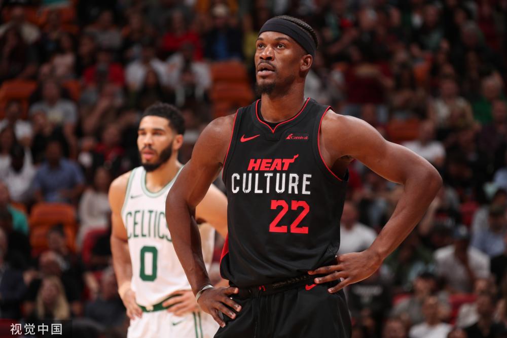 相比之下 相比之下